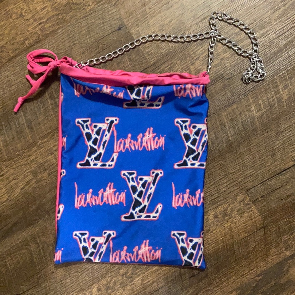 Draw String Money Bag With Chain - image 1